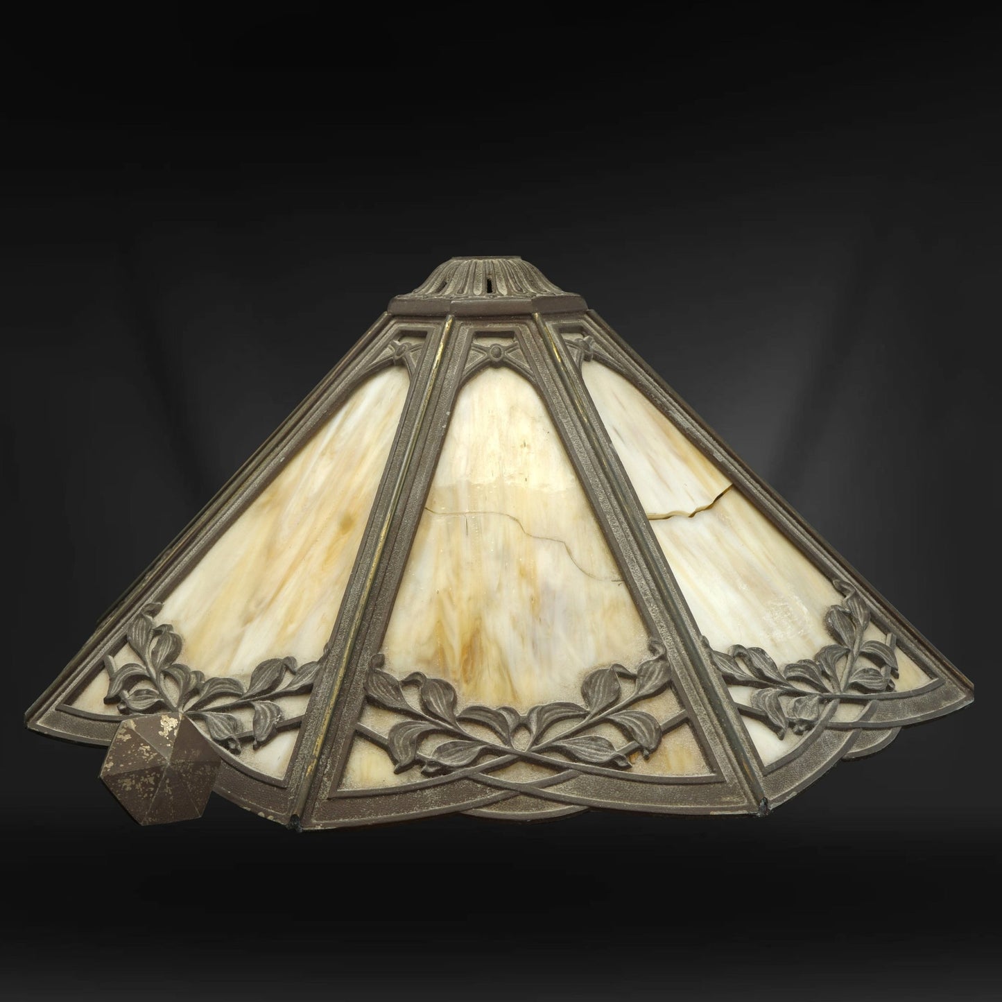 1920s-1930s Traditional Lamp with 8-sided slag Glass Shade - Bear and Raven Antiques