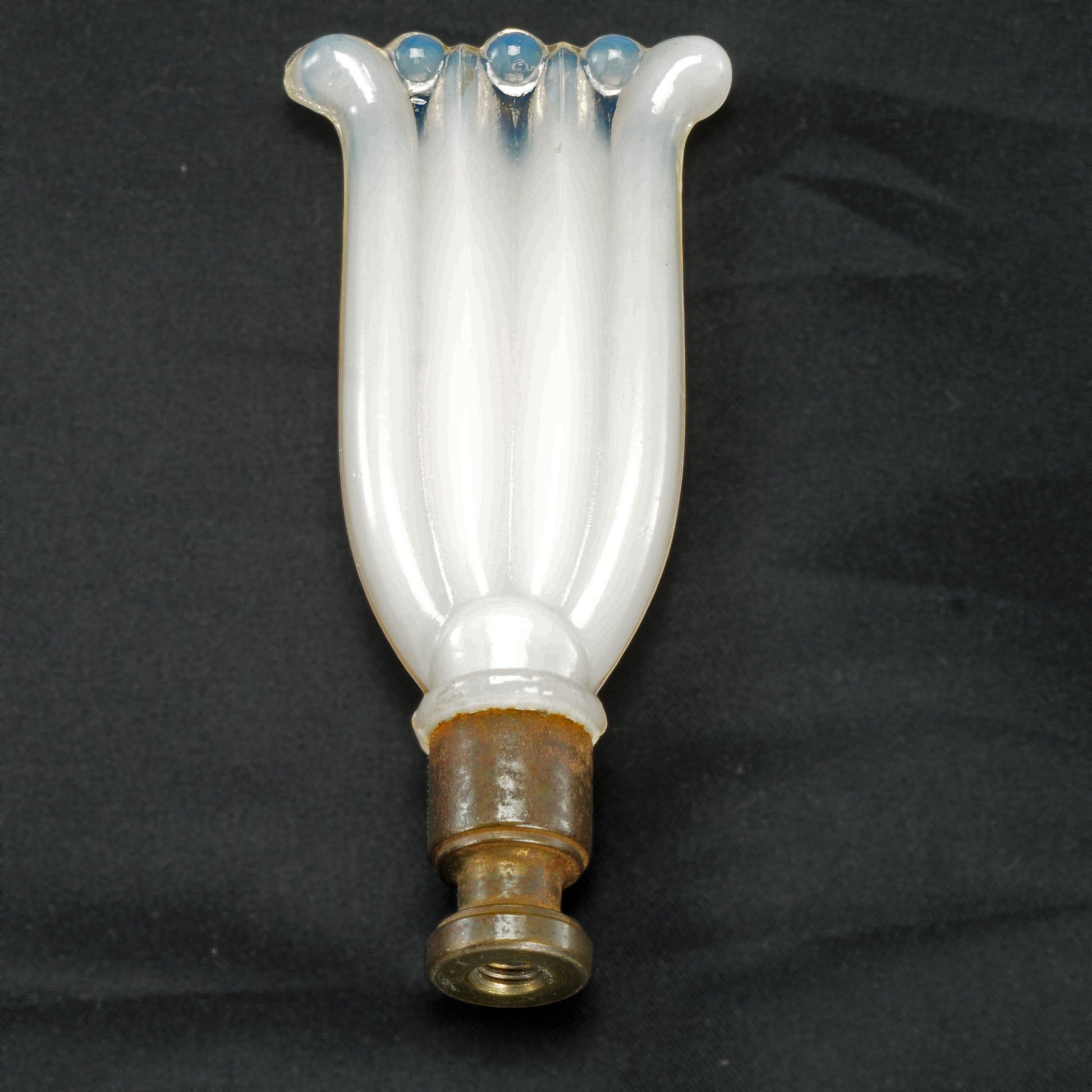 Aladdin Alacite Glass Lamp with Alacite Finial - Bear and Raven Antiques