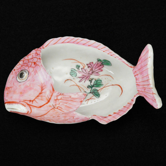 Chinese Export Famille Rose Fish Dish Early 20th C - Bear and Raven Antiques