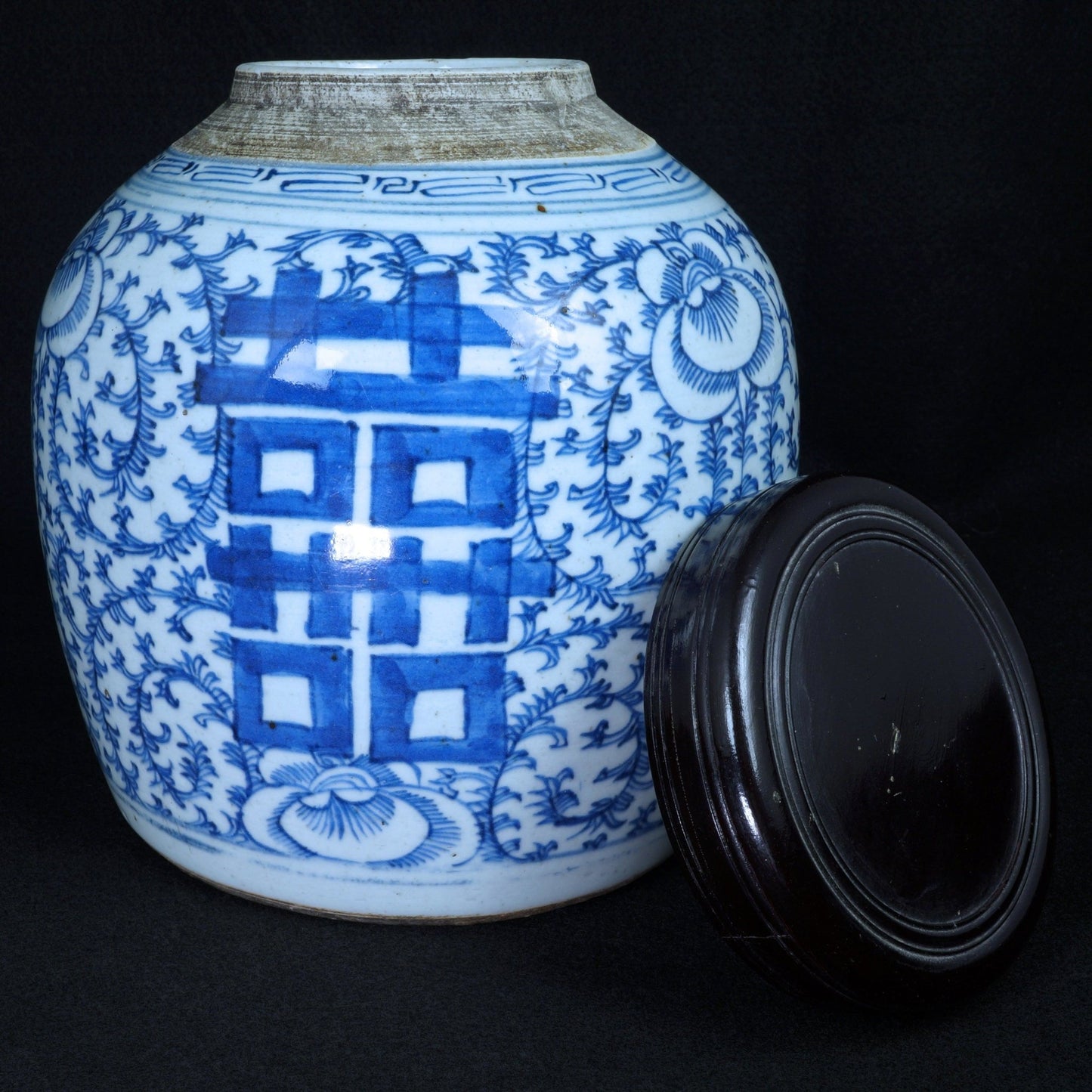 Chinese Qing Double Happiness Ginger Jar with Lid Mid-19th Century - Bear and Raven Antiques