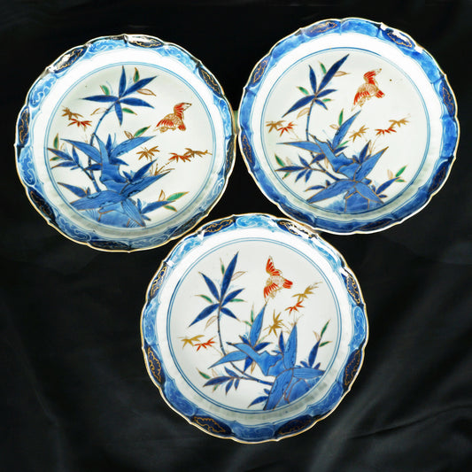 Japanese Arita Foliate Plates Meiji Period - Set of Three - Bear and Raven Antiques