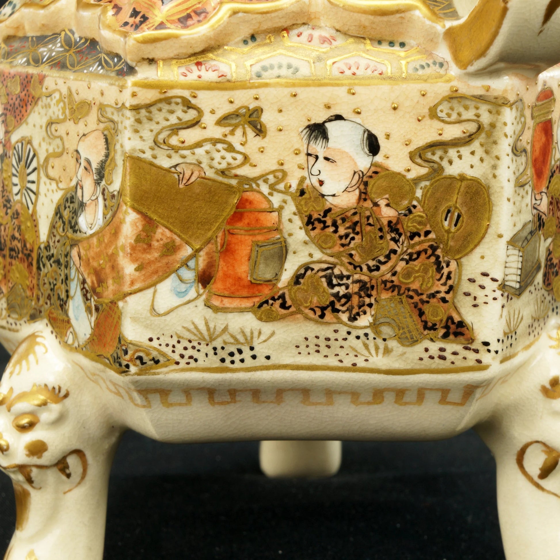 Japanese Satsuma Censer with Arms Meiji Period - Bear and Raven Antiques