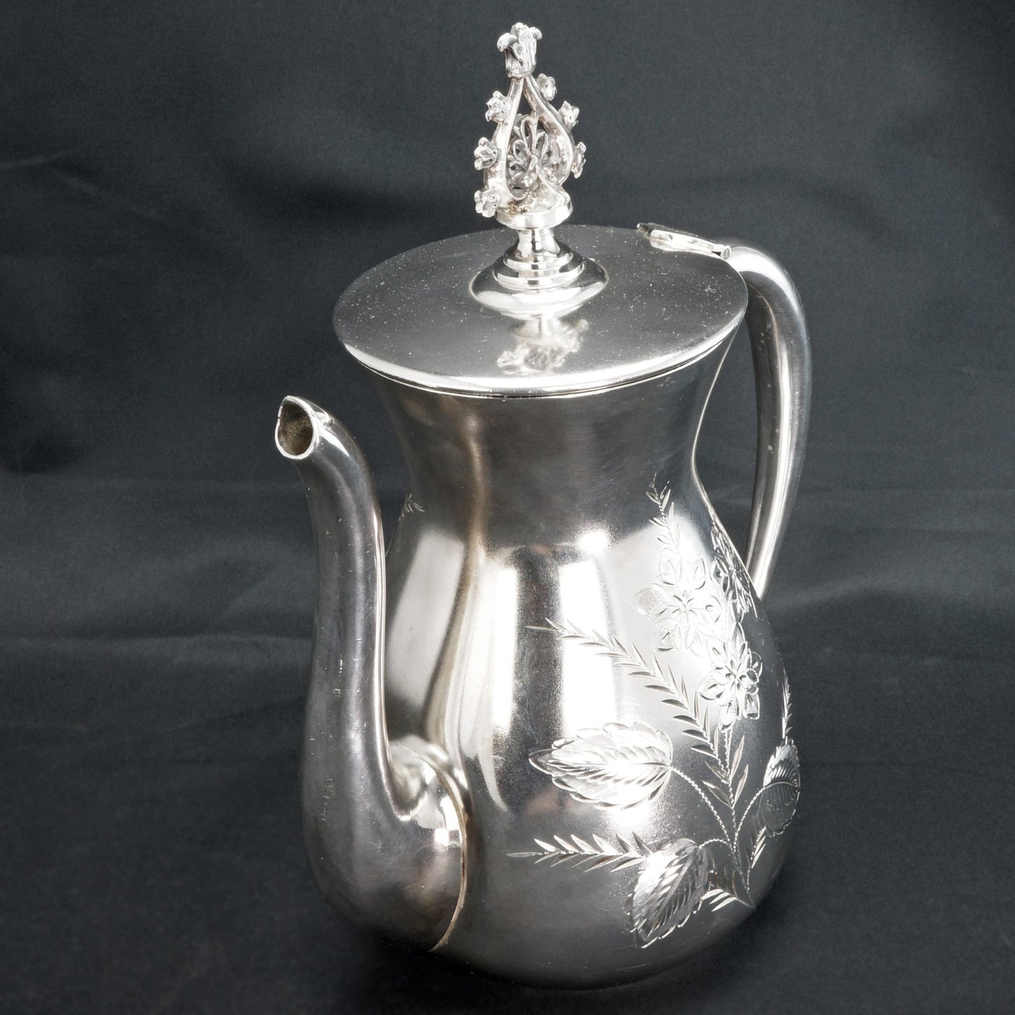 Victorian Meriden Silver Plate Teapot Late 19th Century - Bear and Raven Antiques