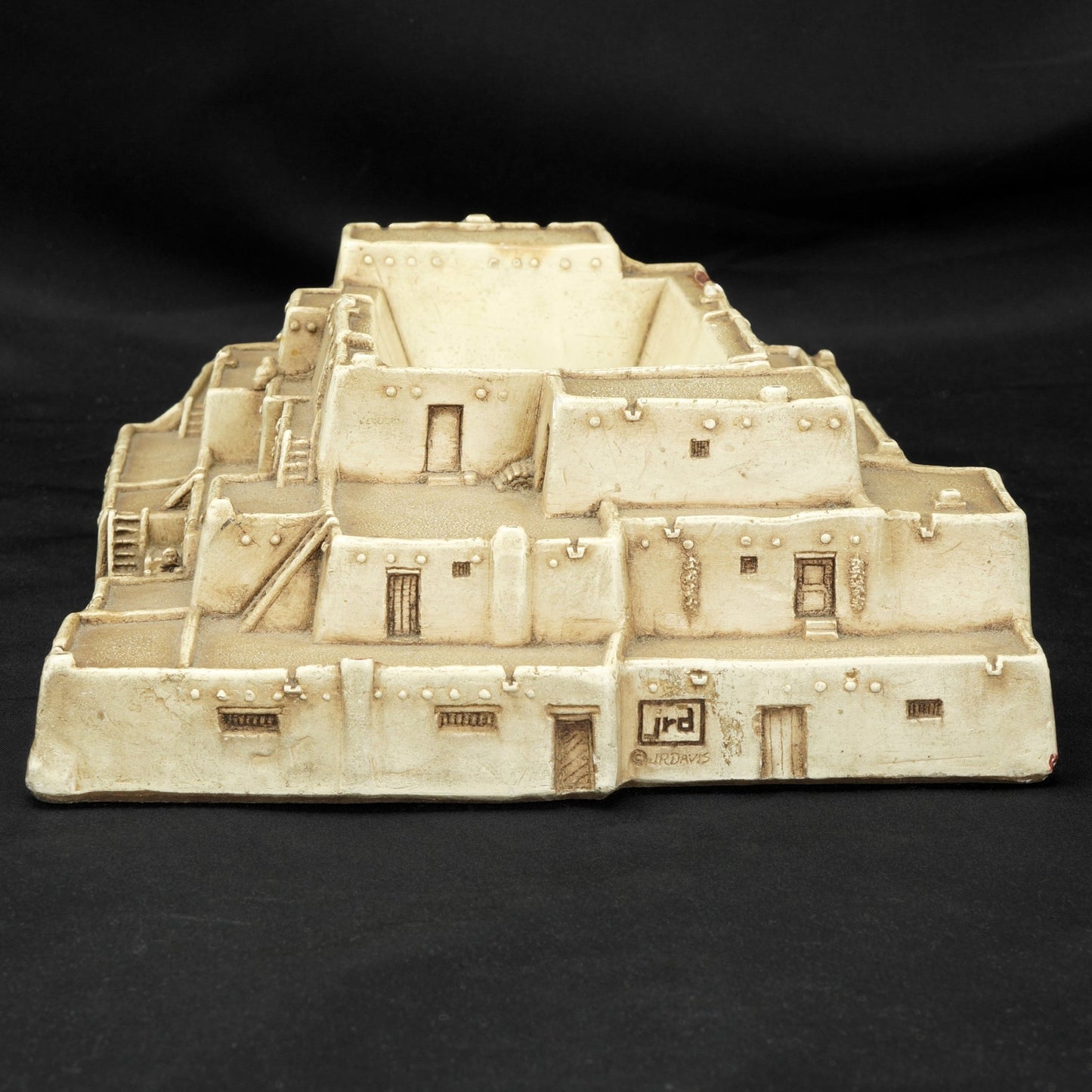 Vintage Ceramic Southwestern Hopi Pueblo Model by JR Davis - Bear and Raven Antiques