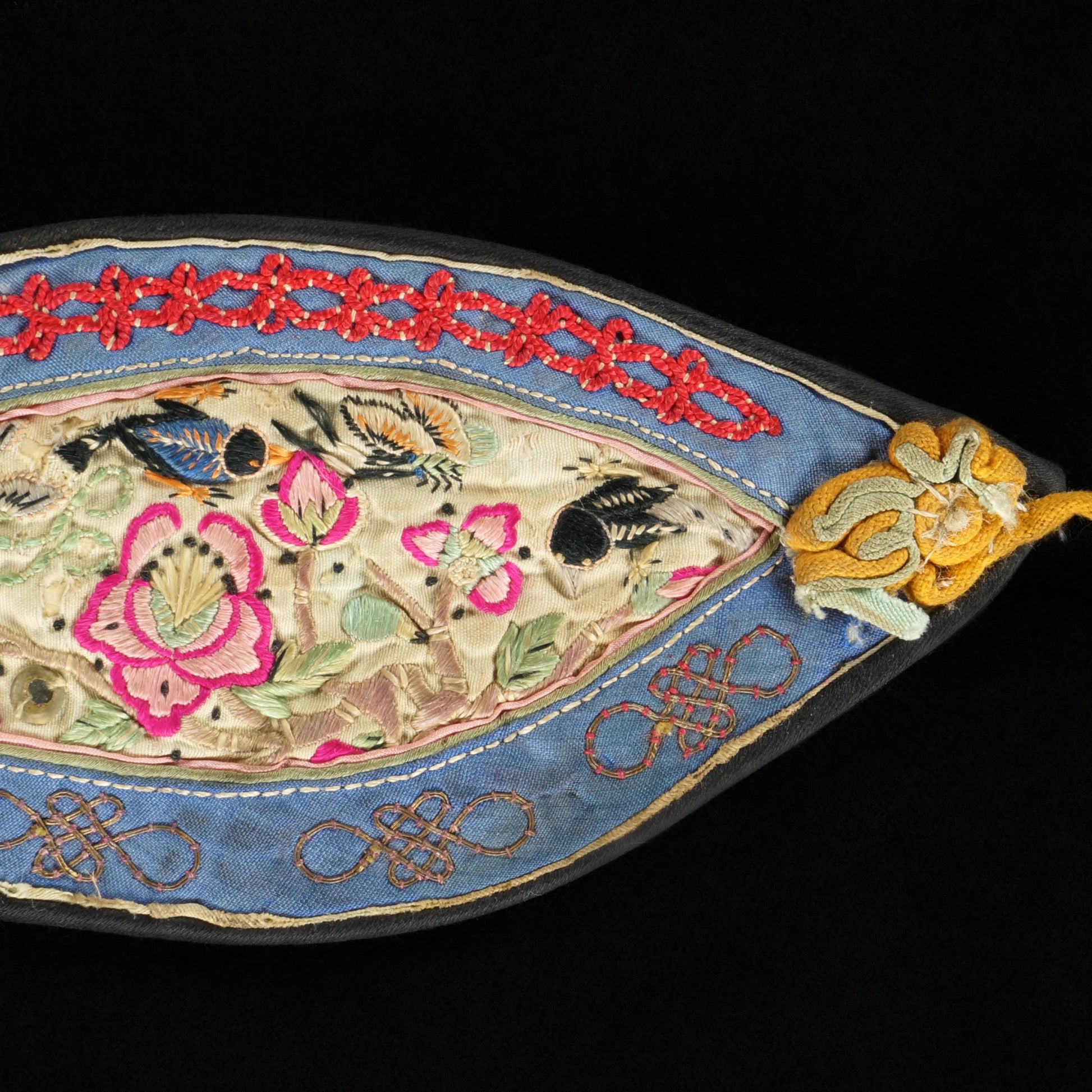 Chinese Embroidered Collar Late Qing/Republic - Bear and Raven Antiques