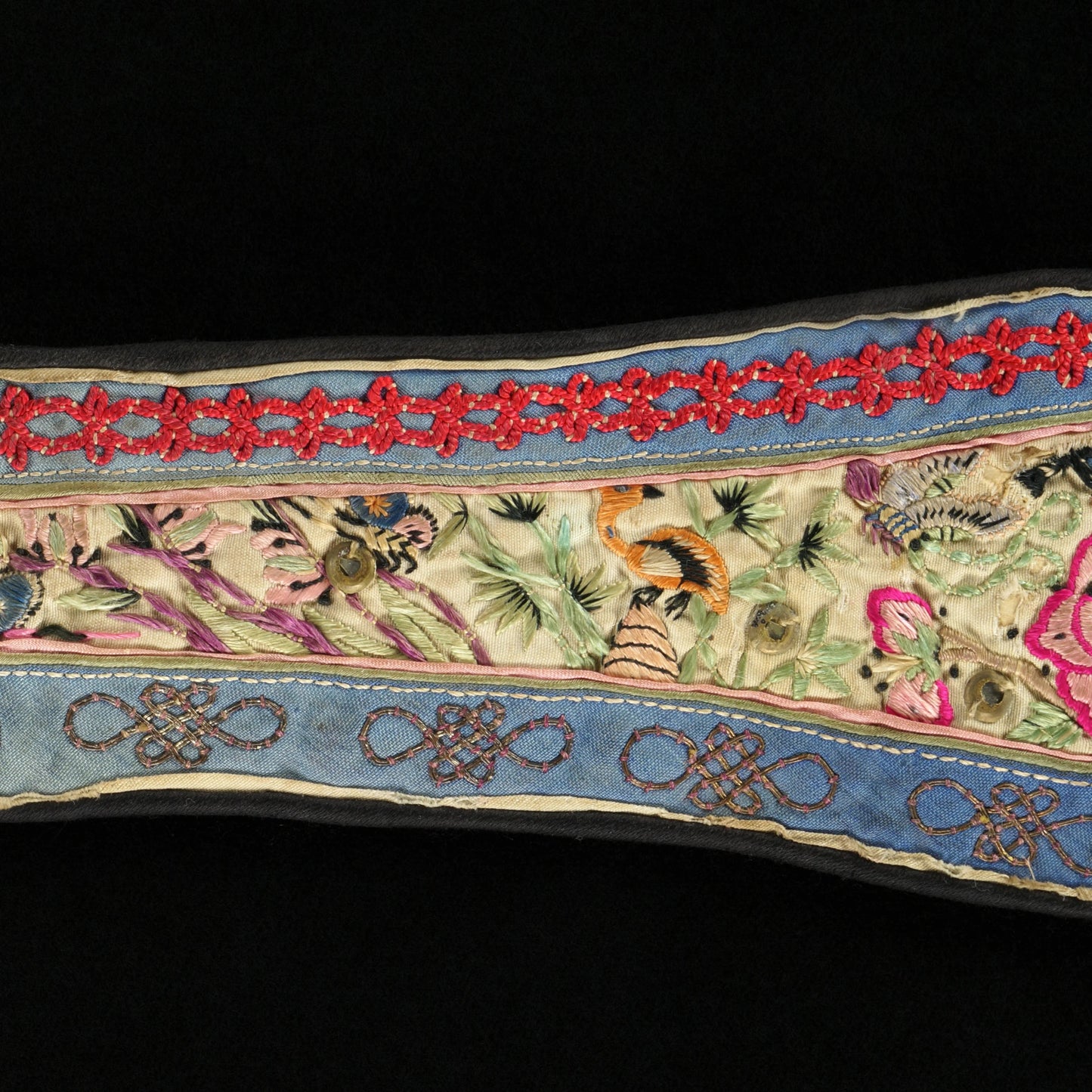 Chinese Embroidered Collar Late Qing/Republic - Bear and Raven Antiques