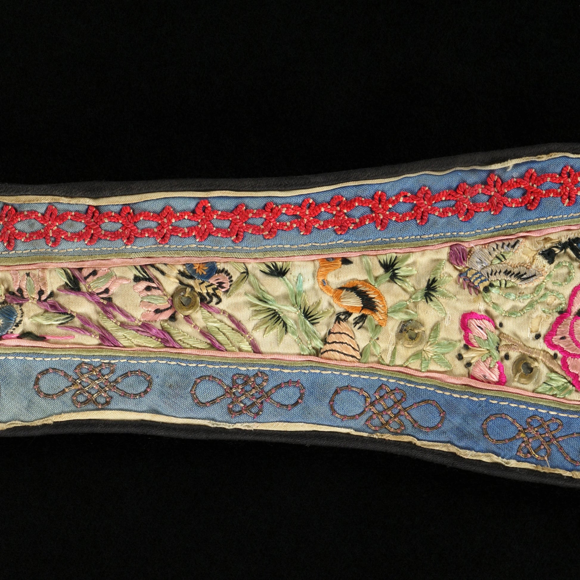 Chinese Embroidered Collar Late Qing/Republic - Bear and Raven Antiques