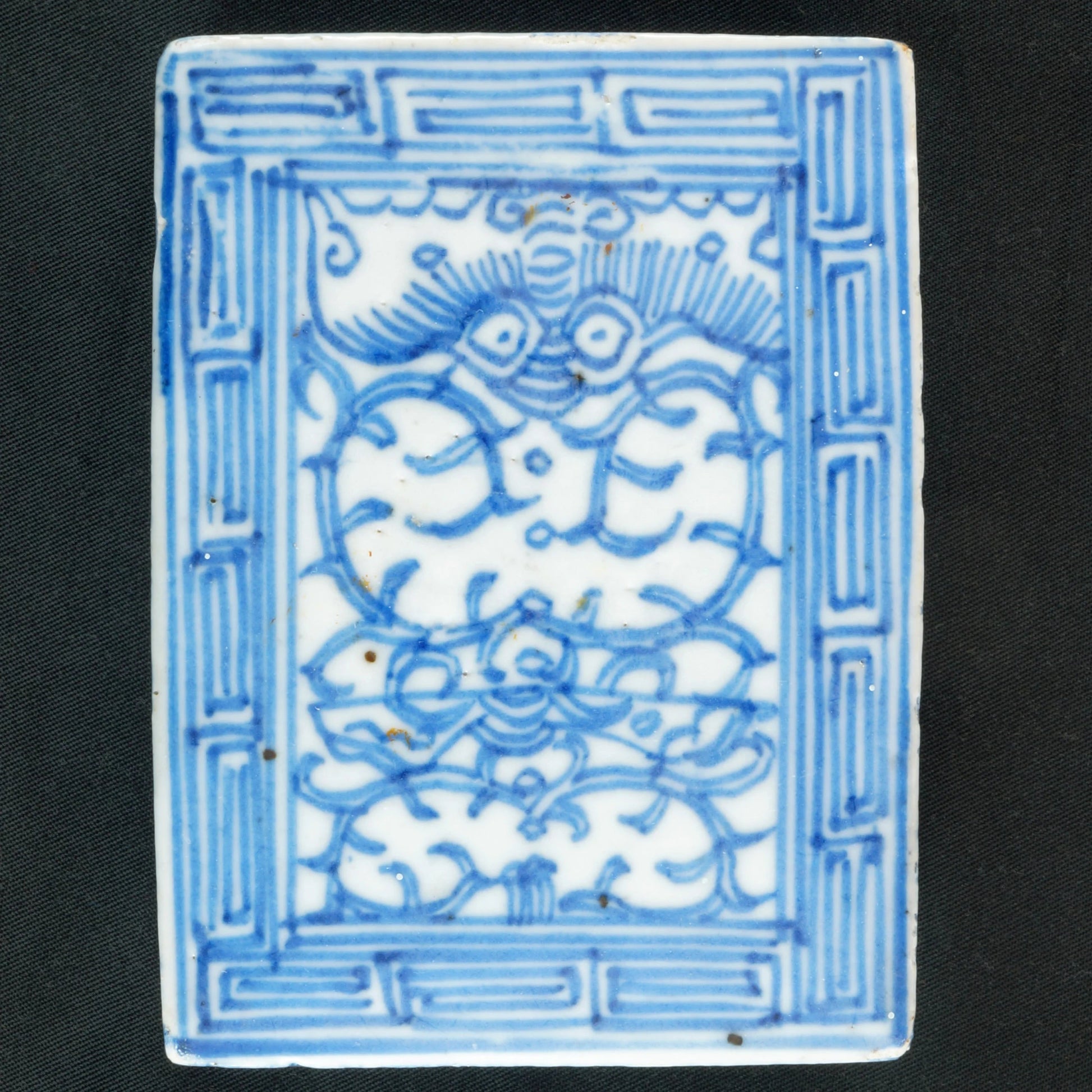 Chinese Porcelain Blue White Box with Lotus Scrolling 19th Century - Bear and Raven Antiques