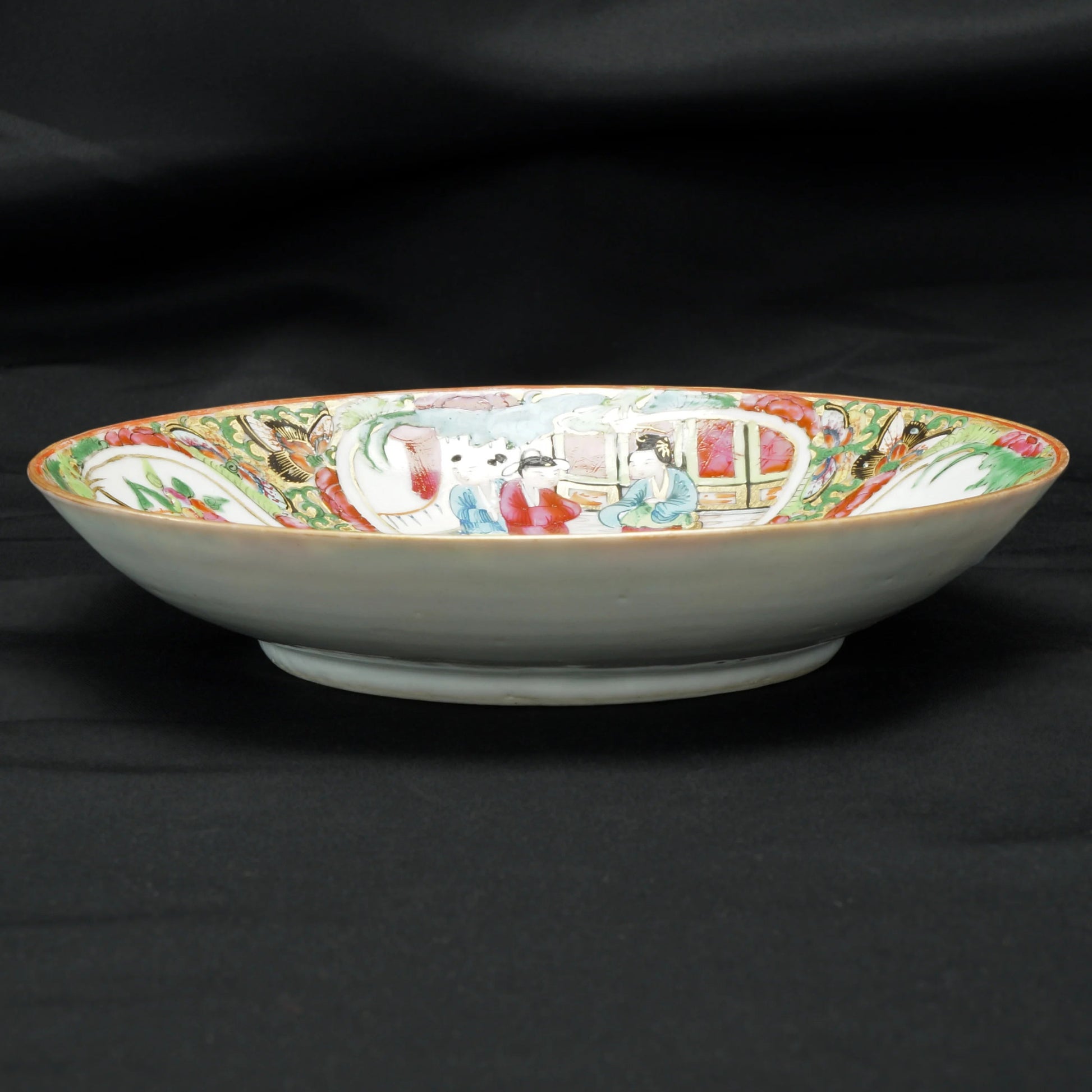 Chinese Rose Mandarin Saucer Circa 1840 - Bear and Raven Antiques