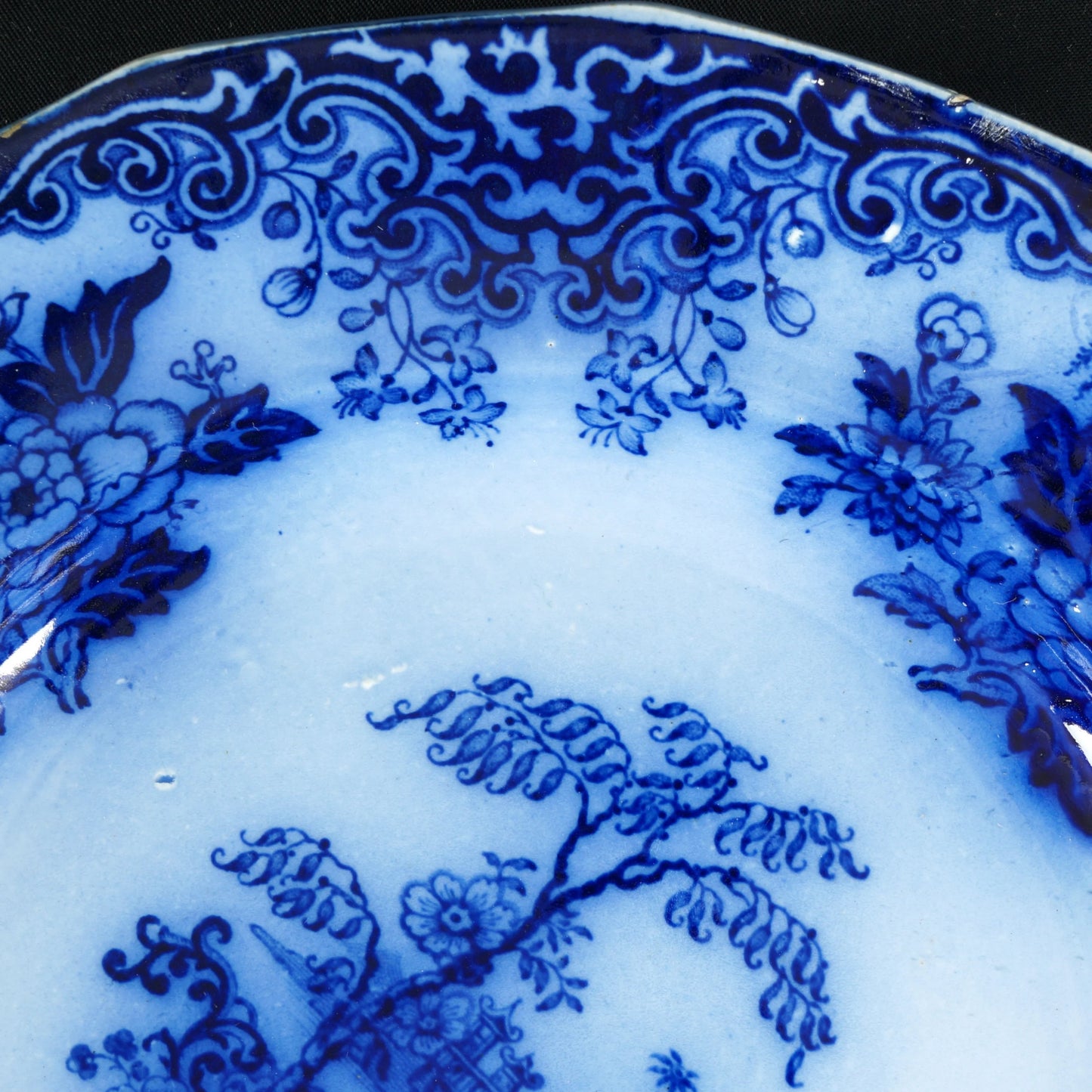 Flow Blue Chinoiserie Luncheon Ironstone Plate Peter Holdcroft Chusan Pattern c 1850 - Bear and Raven Antiques