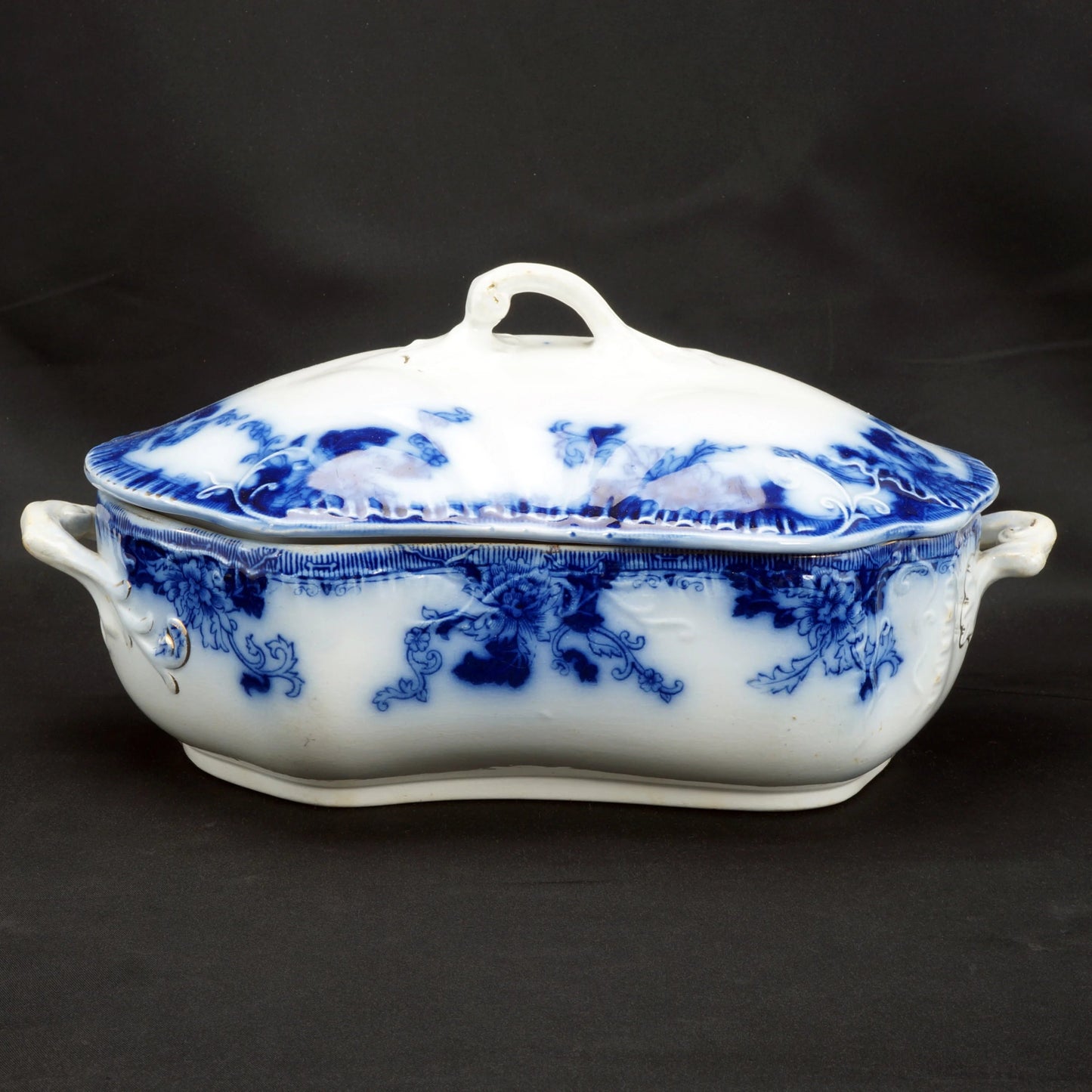 Flow Blue Semi Porcelain Covered Serving Dish Tureen – Thomas Hughes & Son, c 1895-1910 - Bear and Raven Antiques