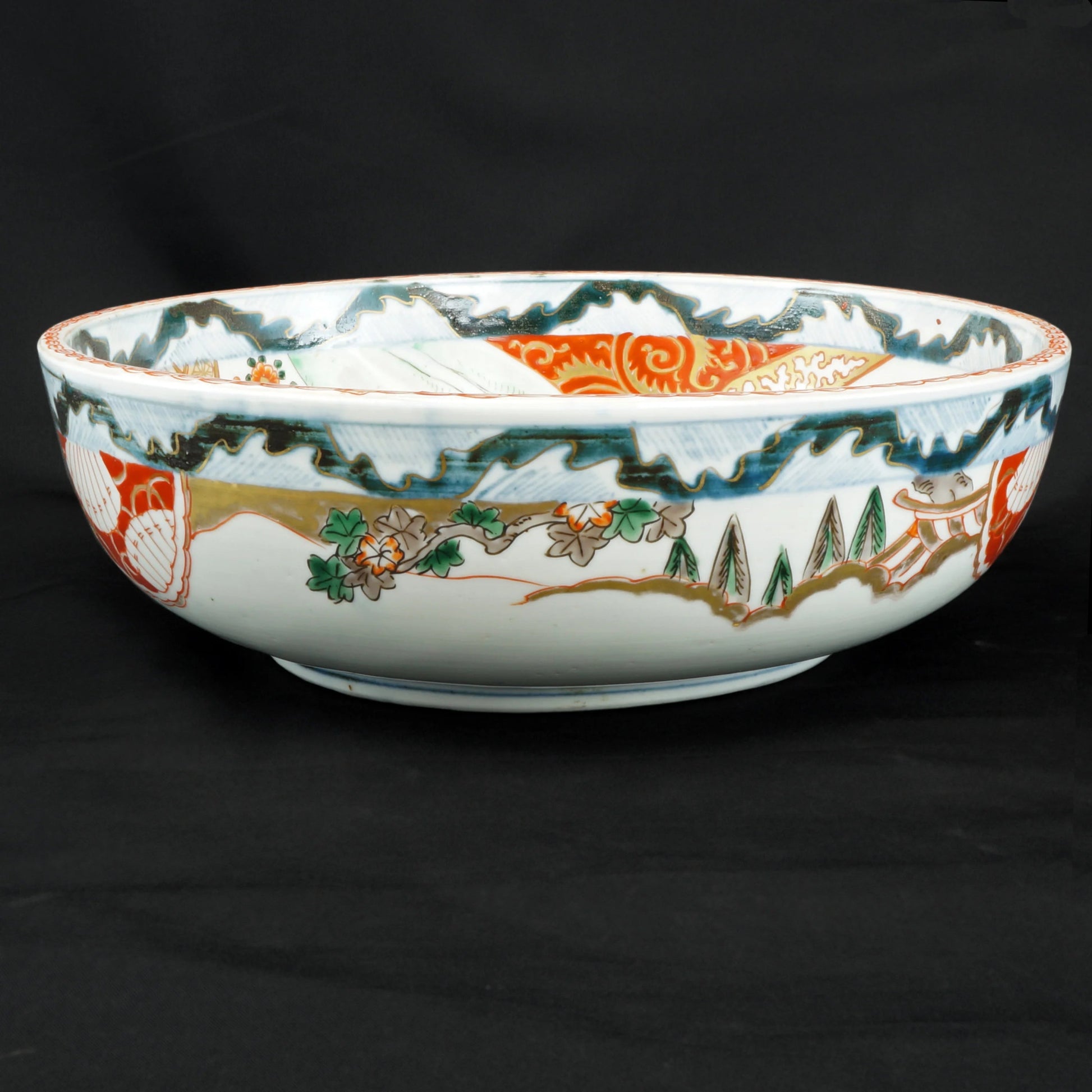 Large Japanese Imari Bowl Deer Design Meiji Period 19th Century - Bear and Raven Antiques