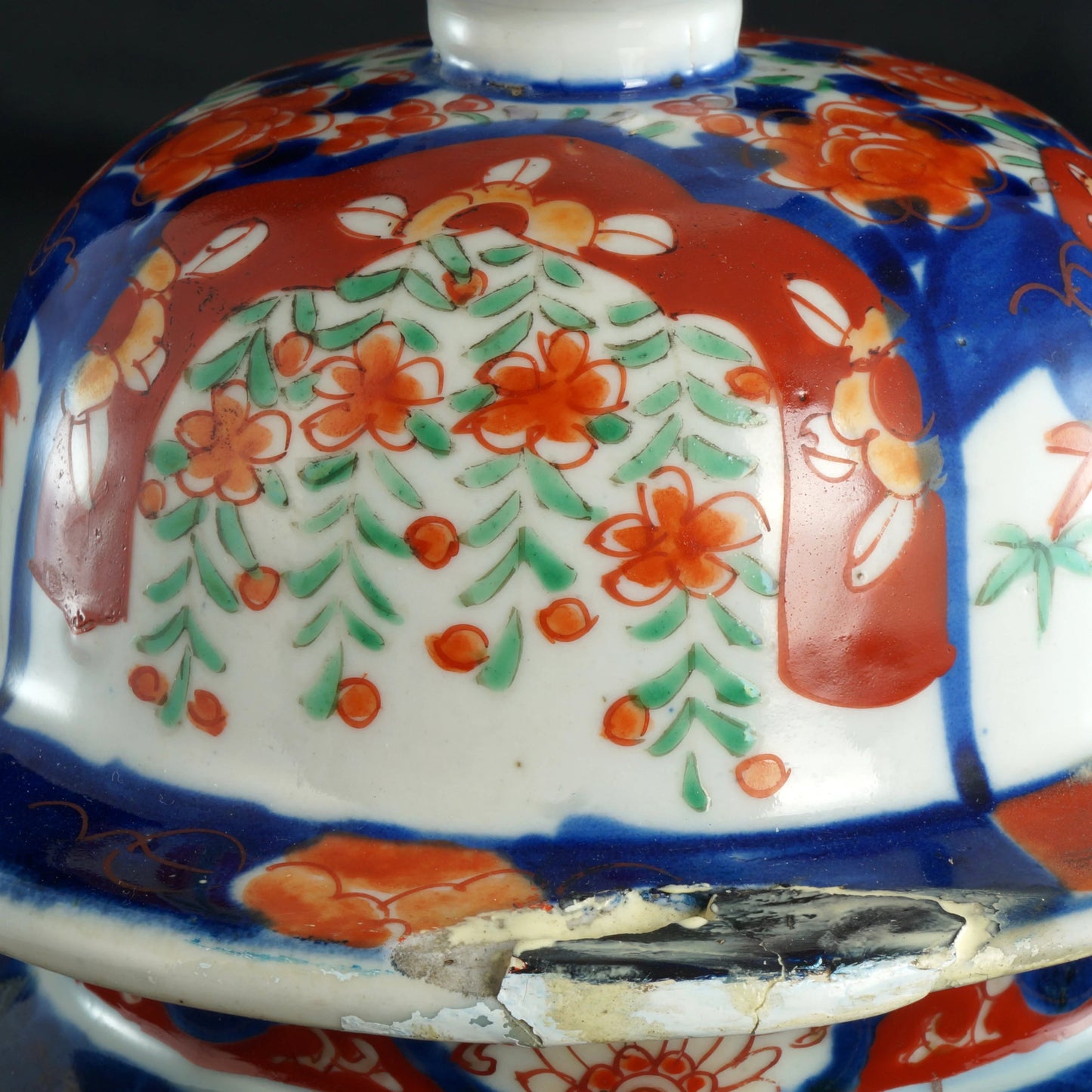 Large Japanese Imari Lidded Porcelain Jar First Half 20th C - Bear and Raven Antiques