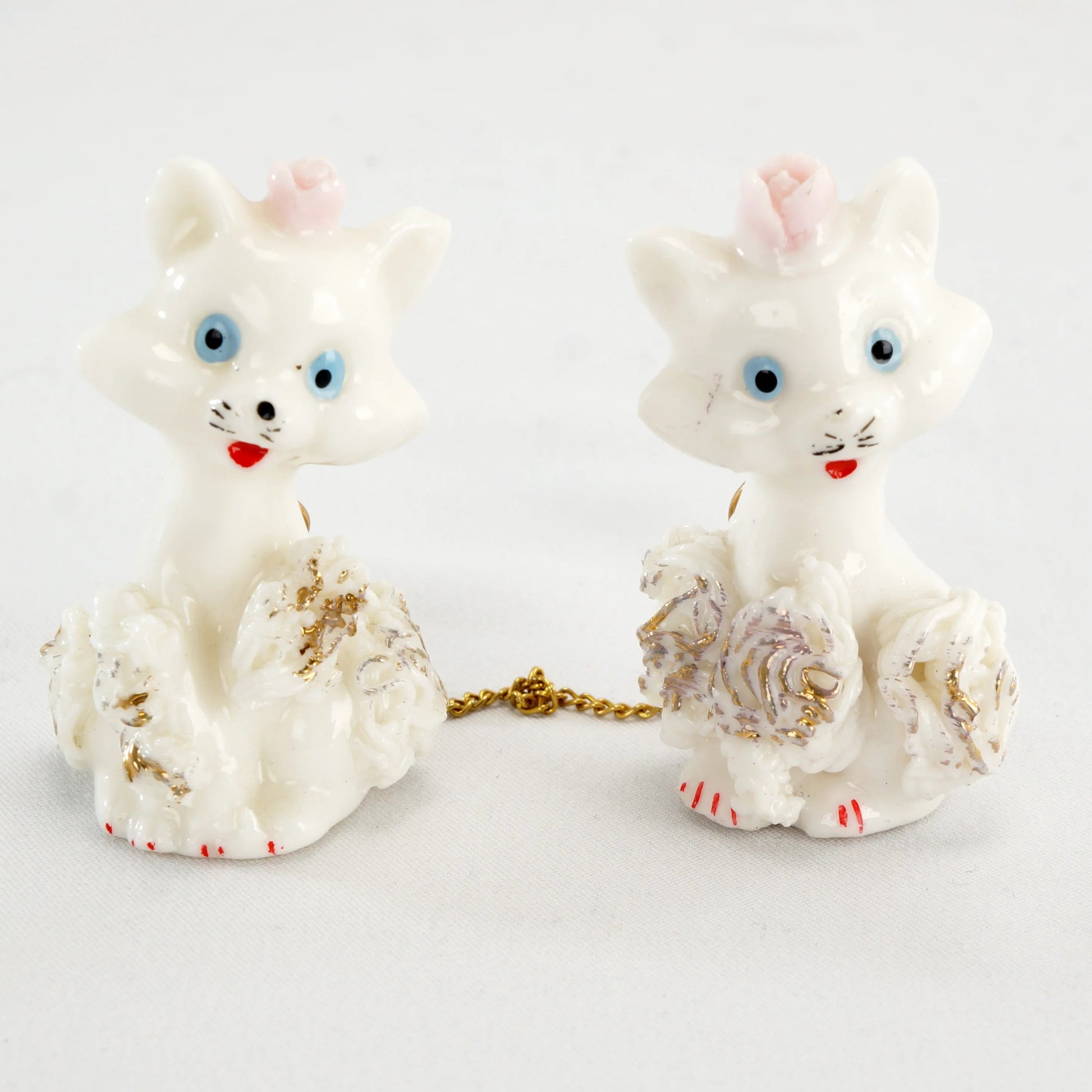 Mid Century Spaghetti Cat and Chained Kittens Figurines 1950's - Bear and Raven Antiques