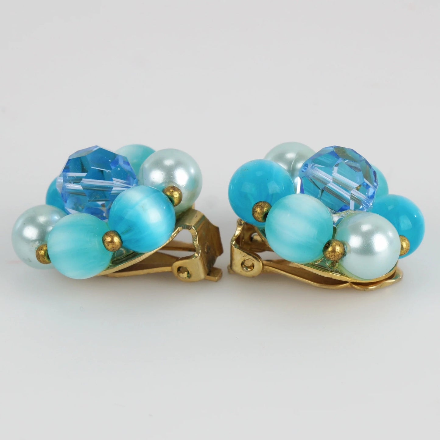 Vintage 1960s Clip Earrings Lisner Signed Aqua Blues & White Cluster Beads - Bear and Raven Antiques