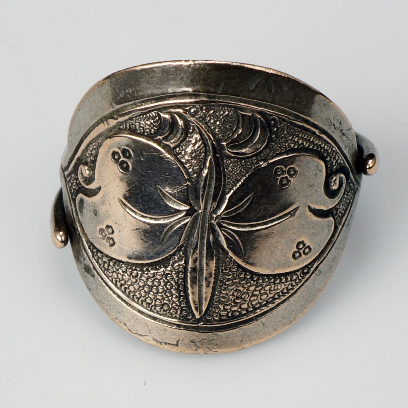 Antique Chinese Silver Ring with Flower Design late 19th Century - Bear and Raven Antiques