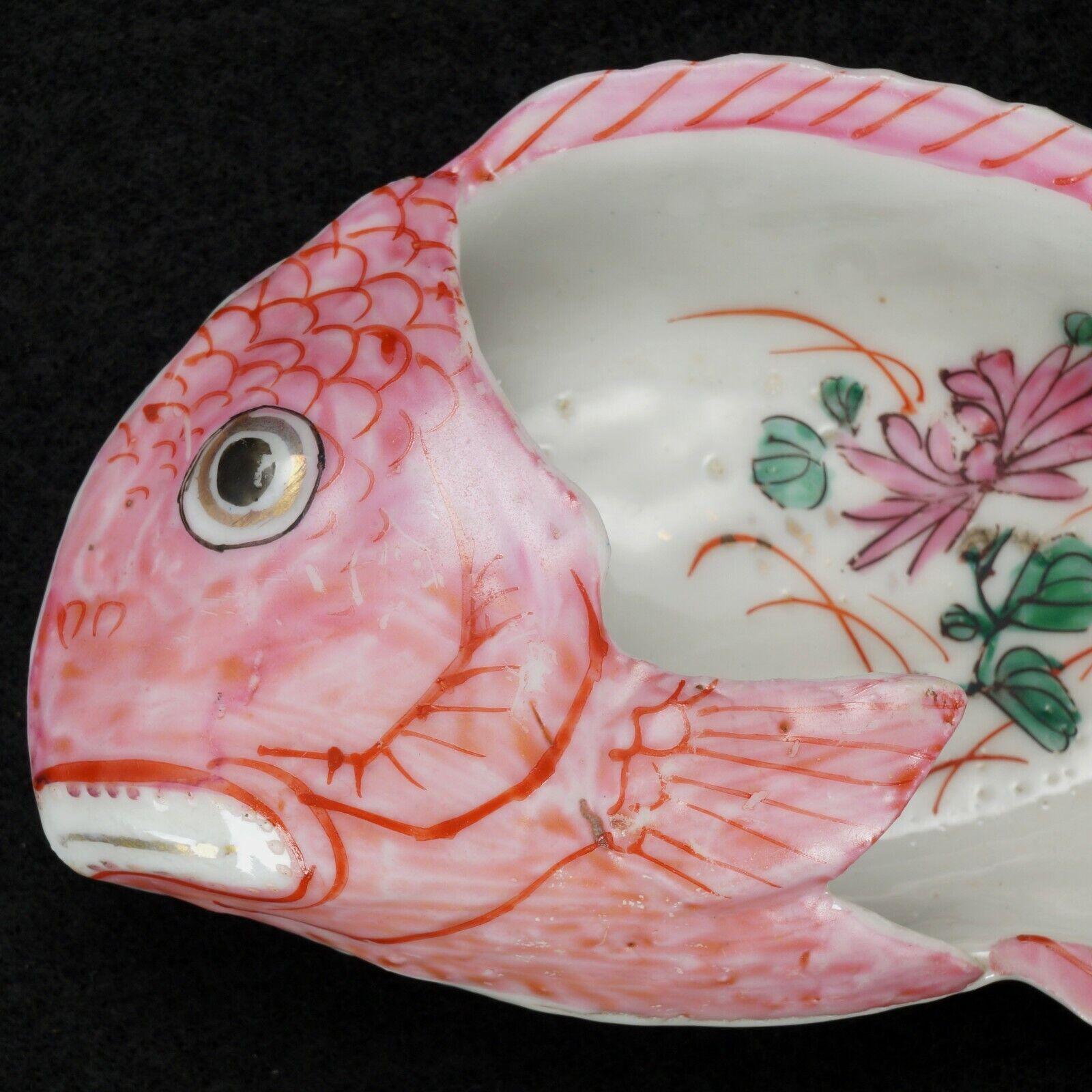 Chinese Export Famille Rose Fish Dish Early 20th C - Bear and Raven Antiques