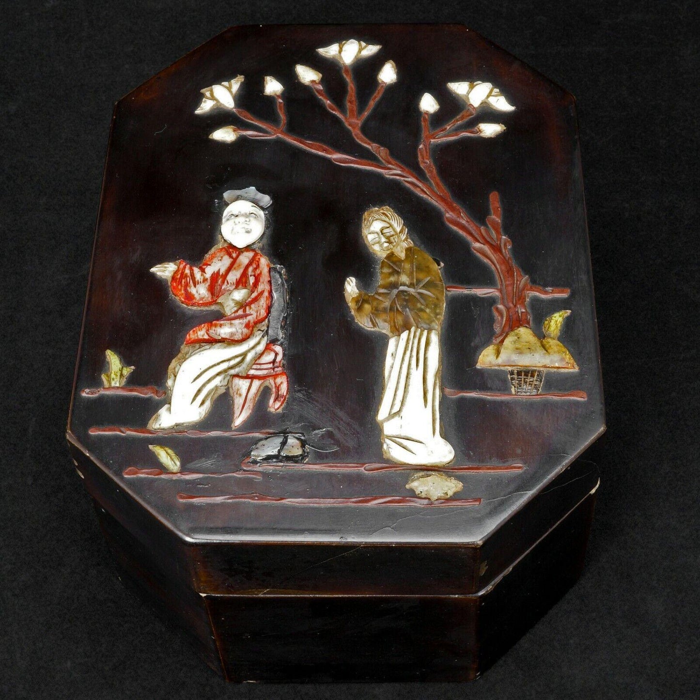 Chinese Lacquer Box with Inlays late 19th Century - Bear and Raven Antiques