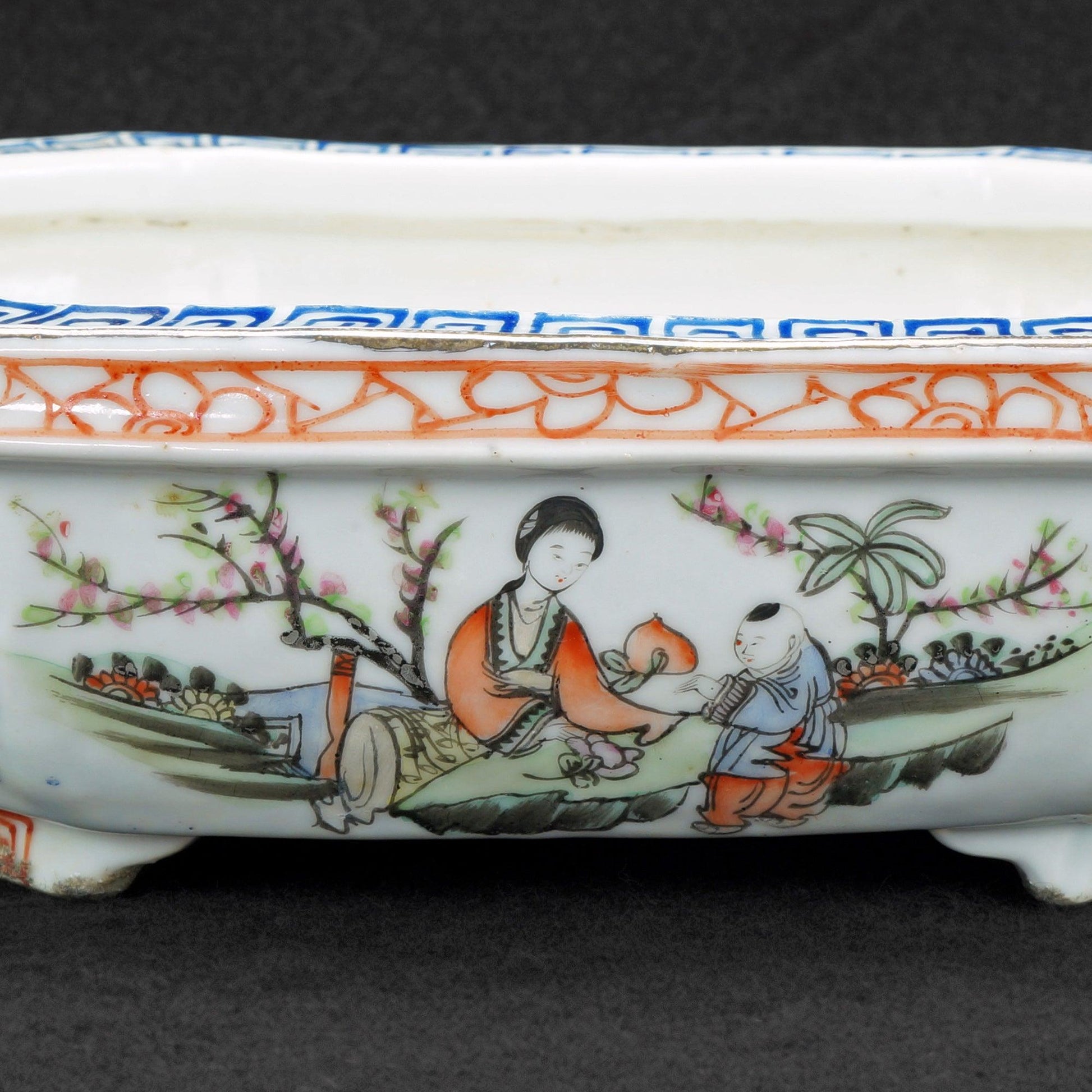 Chinese Polychrome Bulb Pot Jiaqing Reign Mark Late Qing/Republic - Bear and Raven Antiques