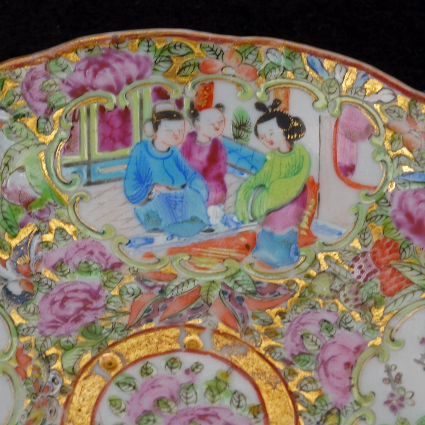 Chinese Rose Mandarin Polychrome Enameled Dish Circa 1840 - Bear and Raven Antiques