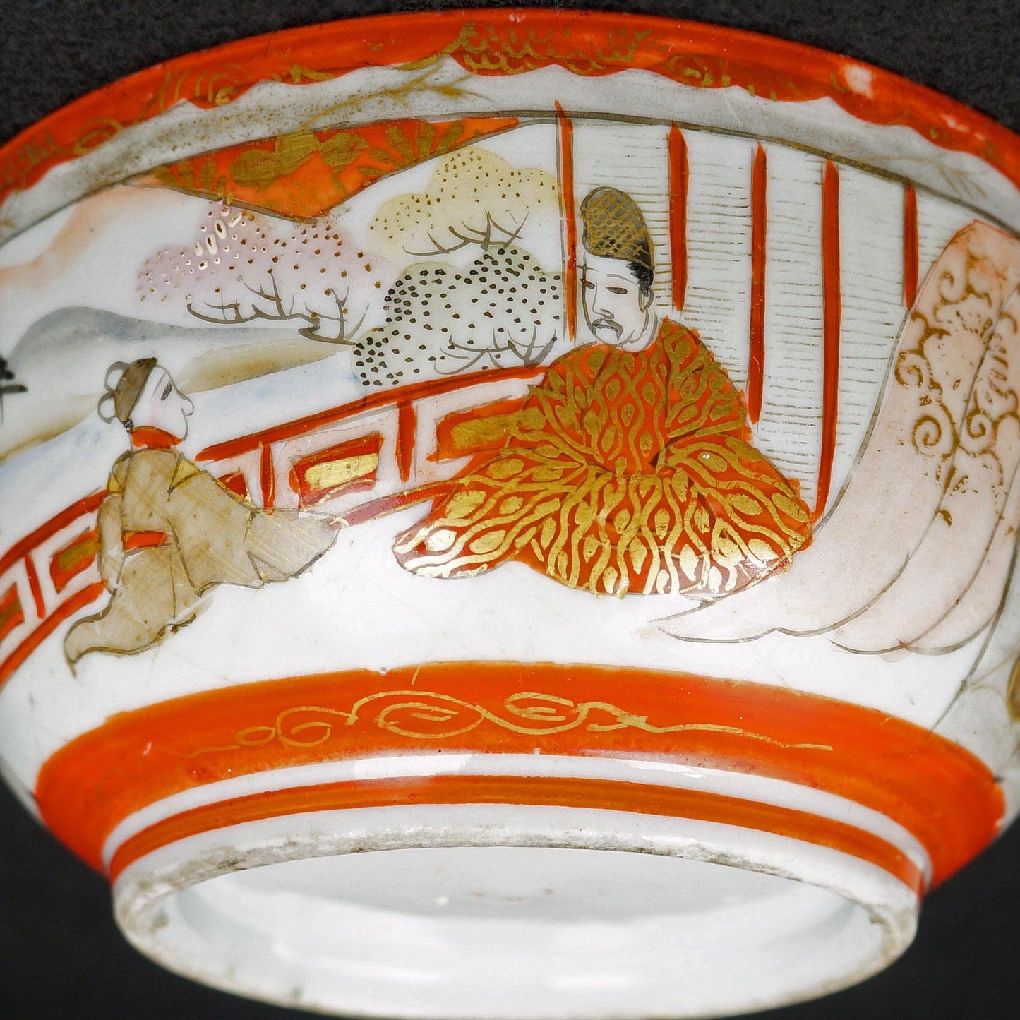 Japanese Kutani Covered Bowl Meiji Period - Bear and Raven Antiques