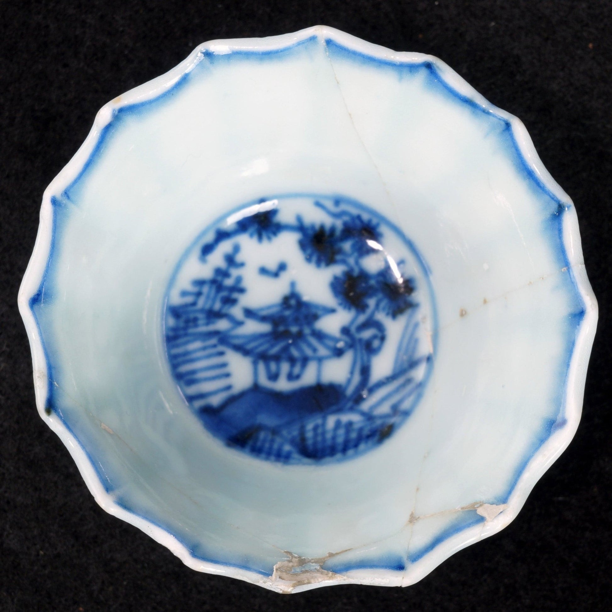 Kangxi Teacup and Saucer Blue and White Porcelain Circa 1700 - Bear and Raven Antiques