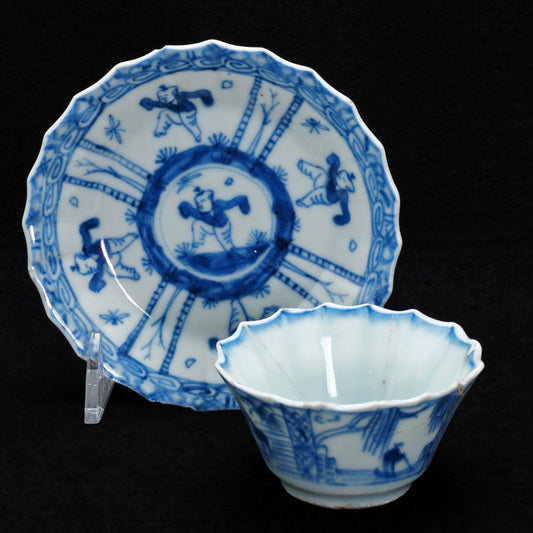 Kangxi Teacup and Saucer Blue and White Porcelain Circa 1700 - Bear and Raven Antiques