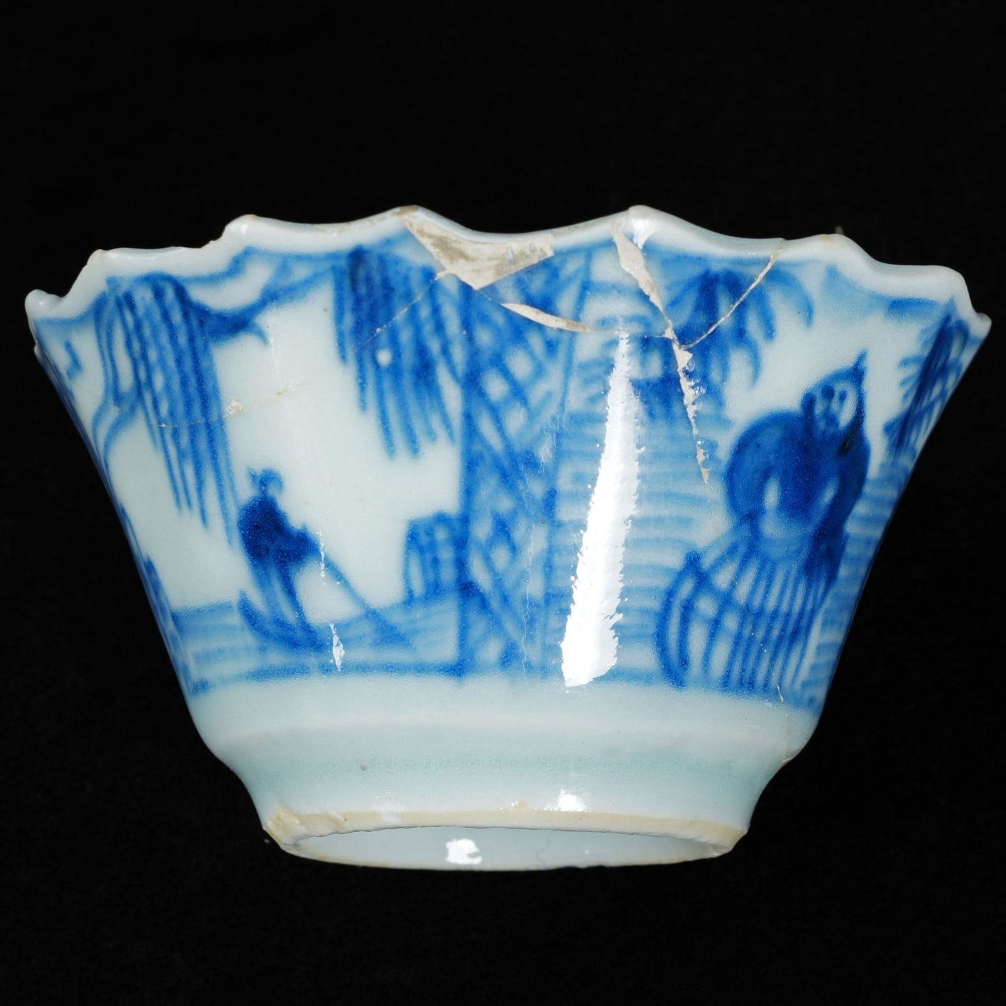 Kangxi Teacup and Saucer Blue and White Porcelain Circa 1700 - Bear and Raven Antiques