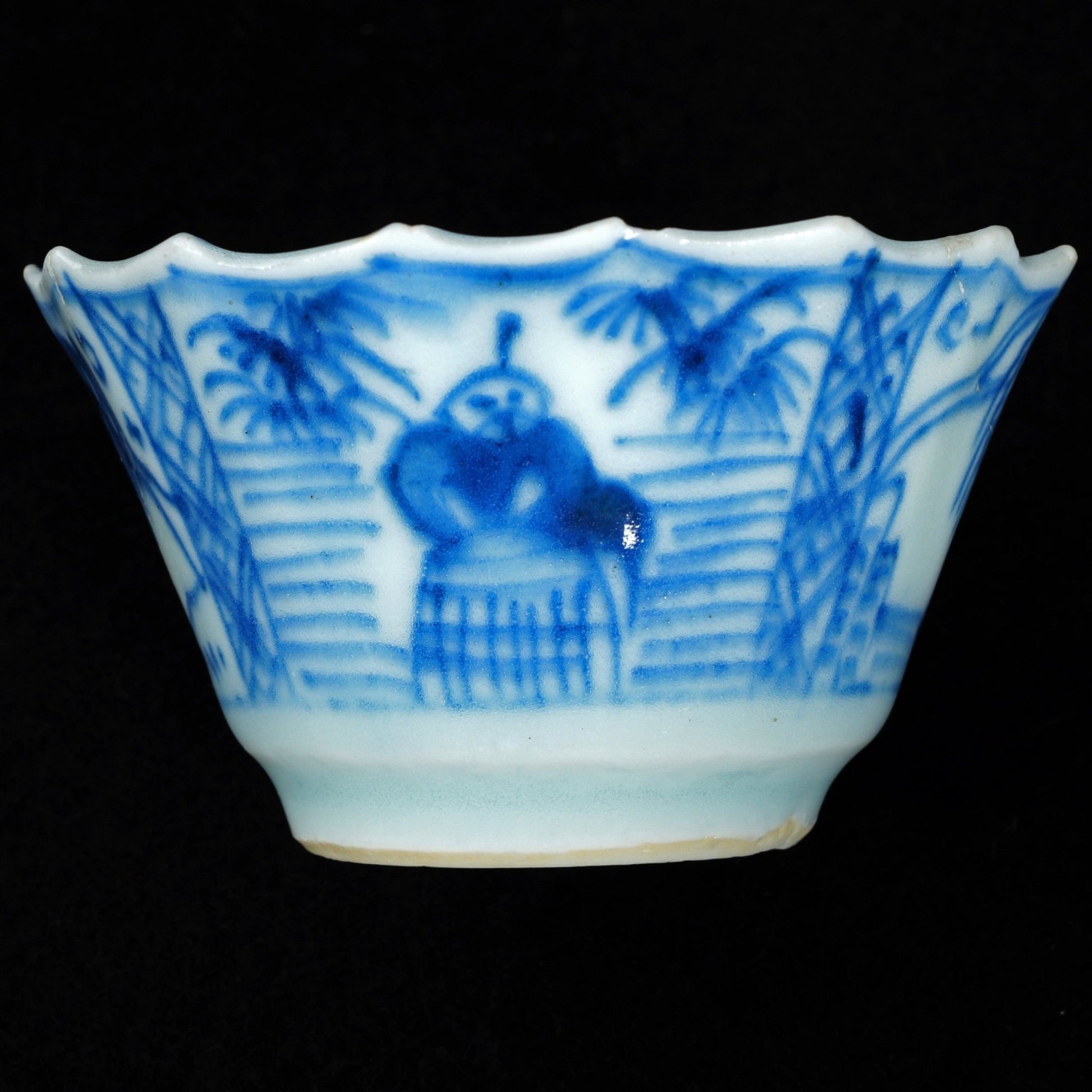 Kangxi Teacup and Saucer Blue and White Porcelain Circa 1700 - Bear and Raven Antiques