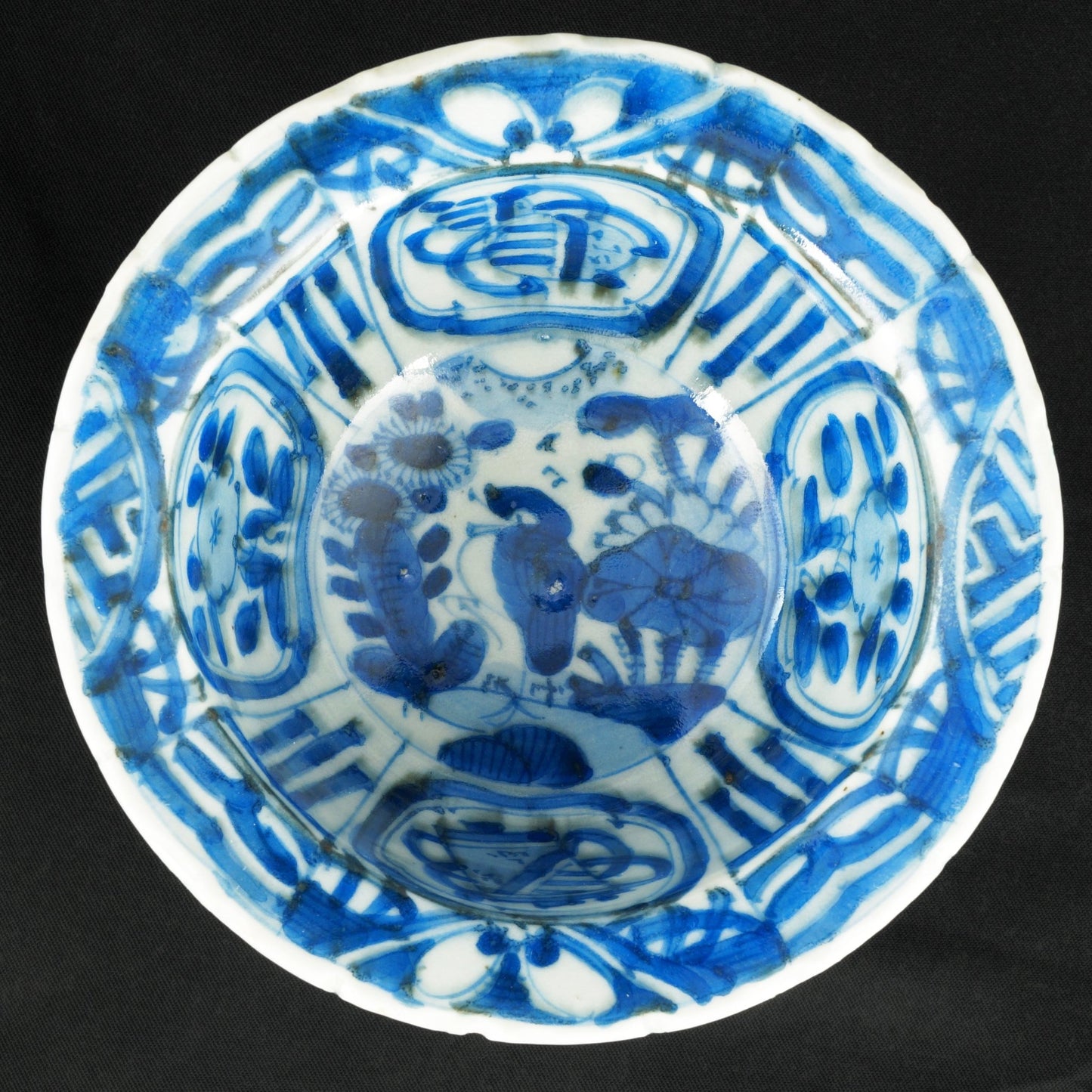 Small Chinese Wanli Kraak Ware Bowl Late Ming 16th/17th Century - Bear and Raven Antiques