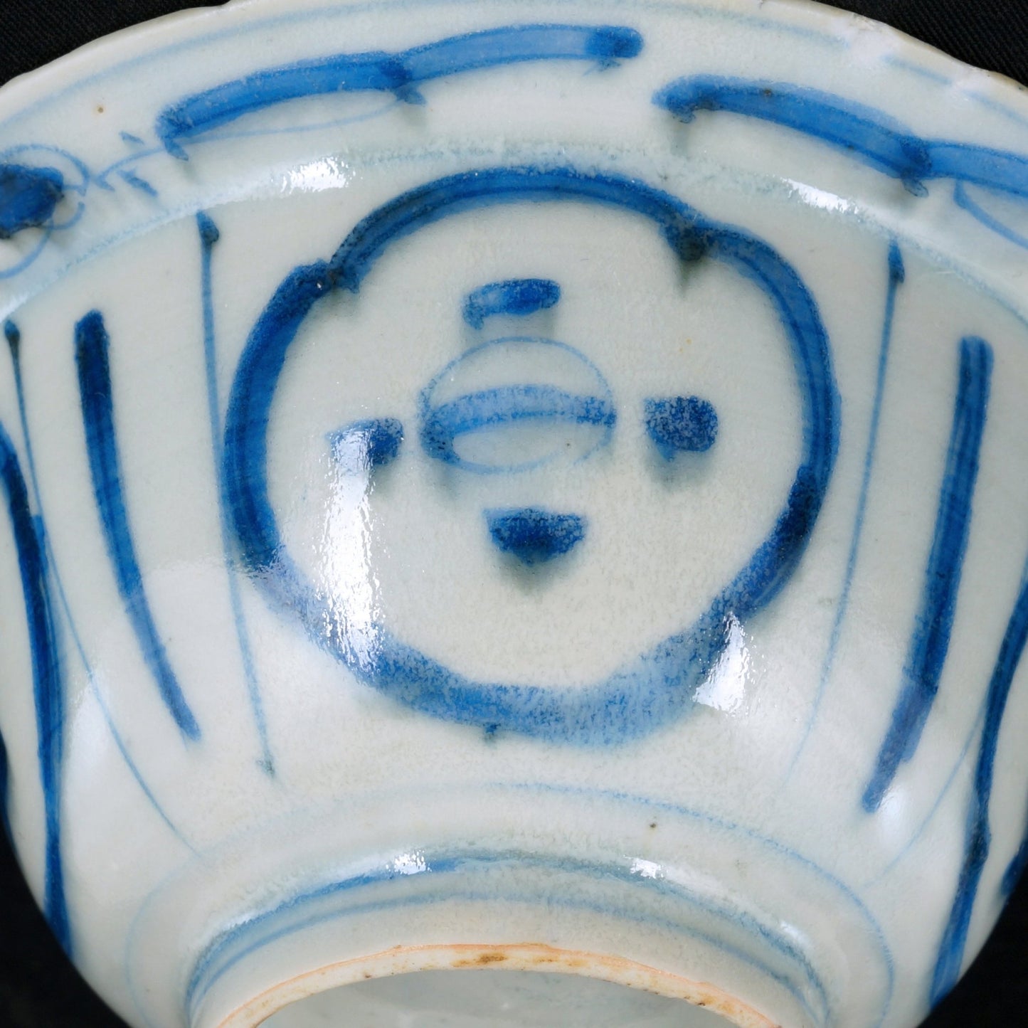 Small Chinese Wanli Kraak Ware Bowl Late Ming 16th/17th Century - Bear and Raven Antiques