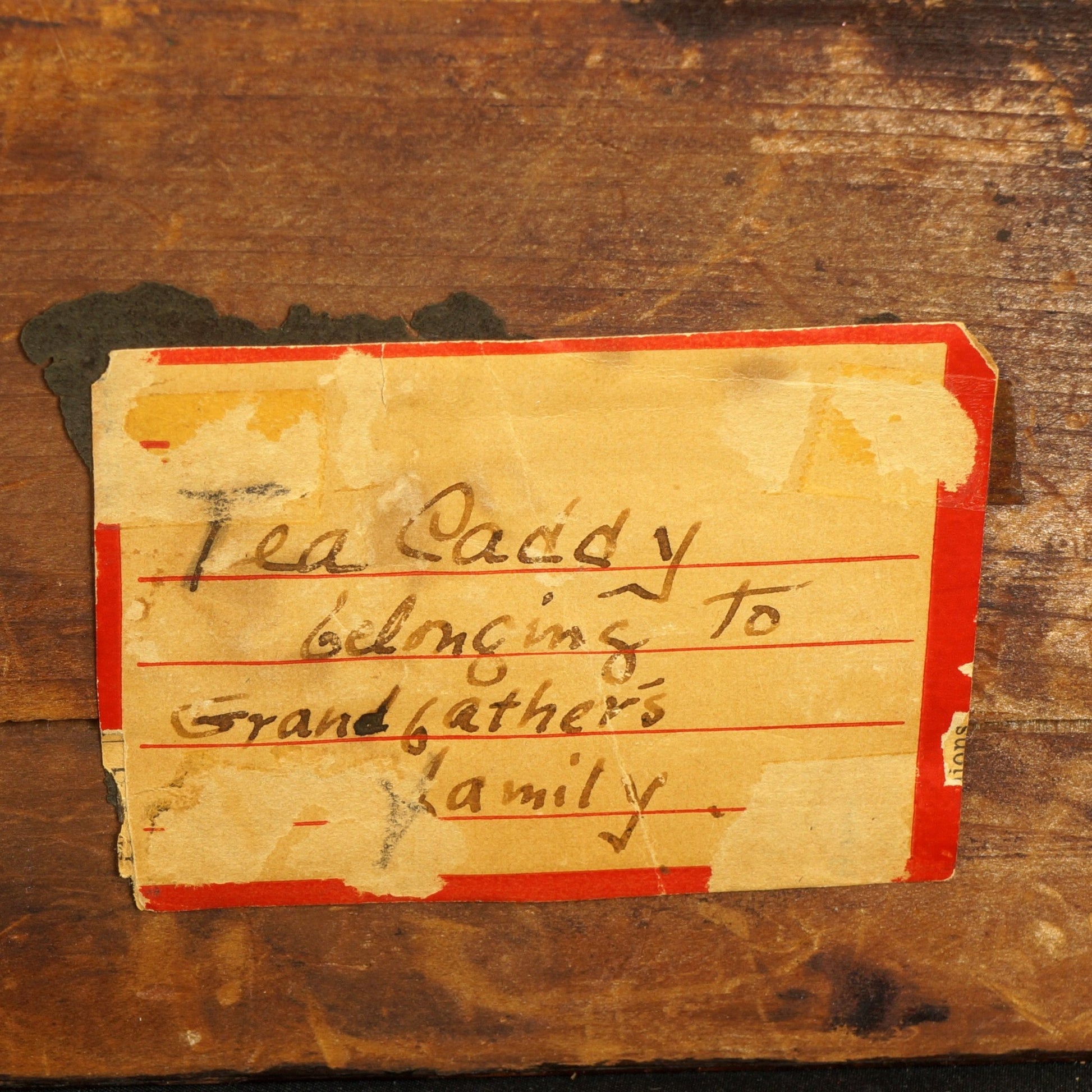 Tea Caddy Mahogany Veneer Early 19th Century - Bear and Raven Antiques