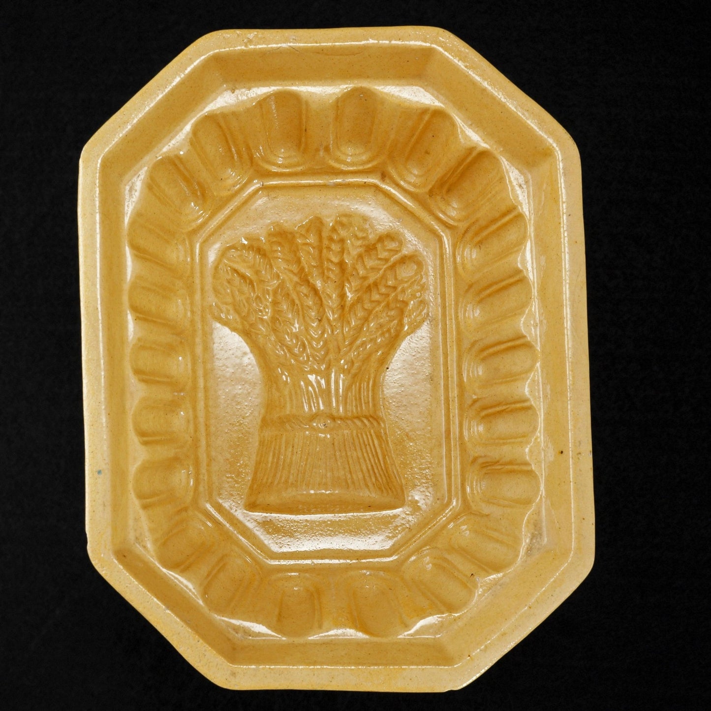 Victorian Yellowware Food Mold Wheat Sheaf Design 19th Century - Bear and Raven Antiques